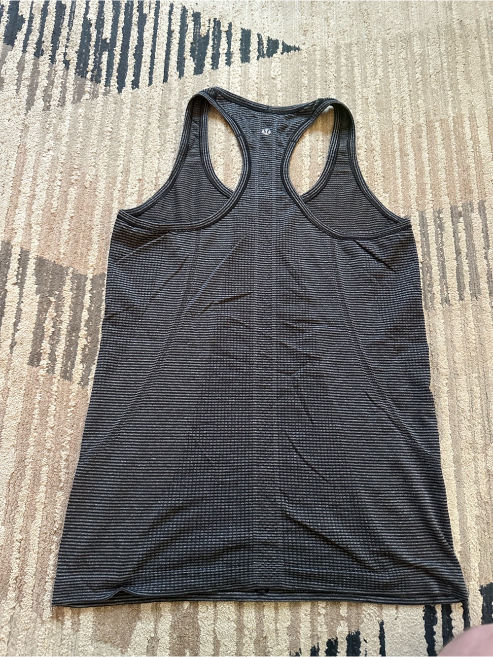 Lululemon Swiftly Tech Racerback tank top black  Size 8